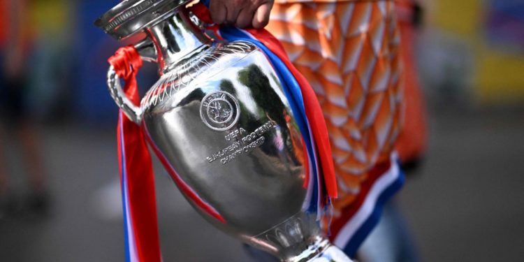 Sportske novosti – Reprezentacije propalih država, kupači s plaže, promotori dekadentne igre… Prisjetite se svih pobjednika Eura