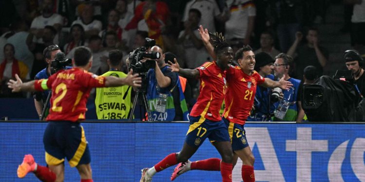 Sportske novosti – Španjolski junak s Eura u rodnom mjestu proglašen izdajicom, majka mu ne smije izaći iz kuće