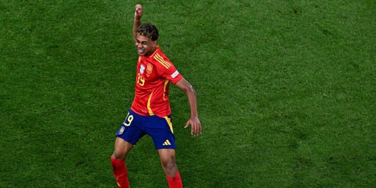 Sportske novosti – Španjolsko čudo od djeteta srušilo je čak četiri rekorda. Prestigao je i velikog Peléa