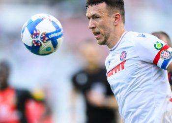 Sportske novosti – Težak četvrtak za hajdukovce: Mladi zabijali, napokon je zaigrao i Perišić, svi očekuju zvijezdu