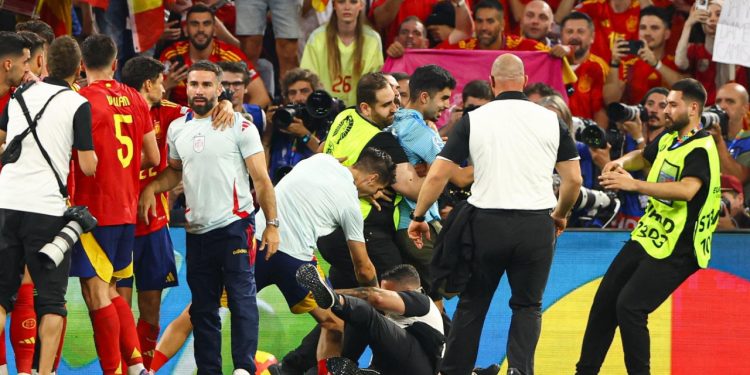 Sportske novosti – Trenutak kada je utihnula čitava Španjolska: Kapetan otkrio pravo stanje nakon scene koja je zabrinula naciju