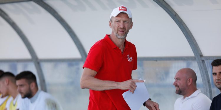 Sportske novosti – U drami su ostali bez HNL-a, a sada bez i trenera: ‘Ne želim kao fikus gledati kako se stvari ne mijenjaju’