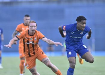 Sportske novosti – UŽIVO: Metež u kaznenom prostoru Dinama, Šahtar zamalo matirao Nevistića