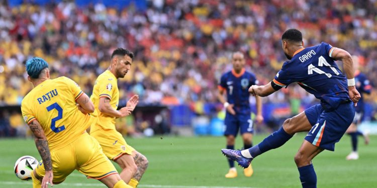 Sportske novosti – UŽIVO/VIDEO: Nizozemska povela udarčinom od 121 km/h, Simons zapucao zicer