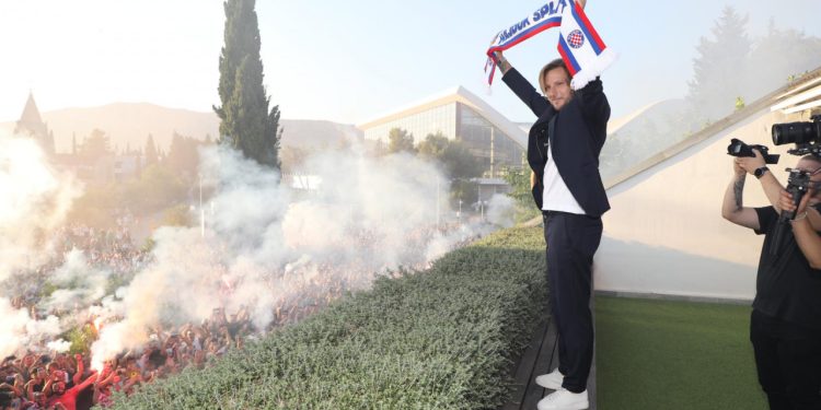 Sportske novosti – VIDEO Rakitić na Poljudu: ‘Ovako nešto sam mogao samo sanjati, čista odluka srca, emocija, ljubav…’