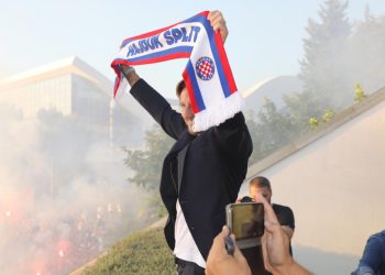 Sportske novosti – VIDEO: Rakitić podijelio spektakularne kadrove s dočeka, javio se i bivši izbornik Srbije