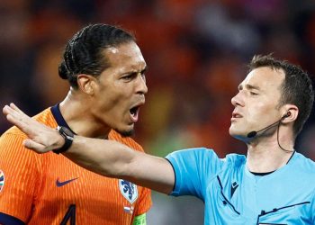 Sportske novosti – Van Dijk: Sudac je nakon utakmice otrčao u svlačionicu, to dosta govori