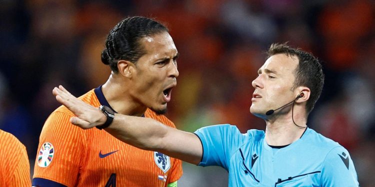 Sportske novosti – Van Dijk: Sudac je nakon utakmice otrčao u svlačionicu, to dosta govori