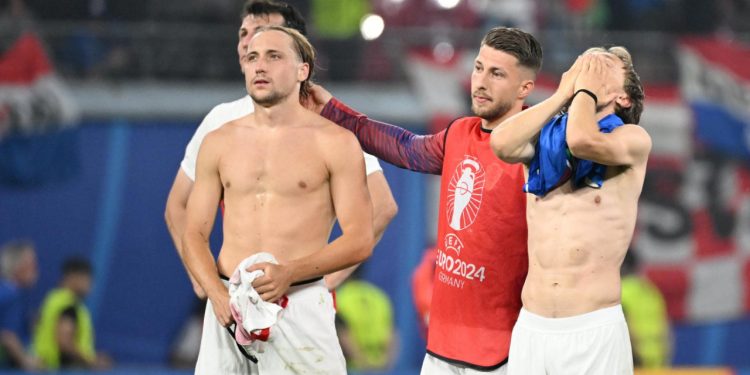 Sportske novosti – Vatrenog su vidjeli kao Modrićevog nasljednika, a sve je bliže tome da vječno ostane rubni igrač