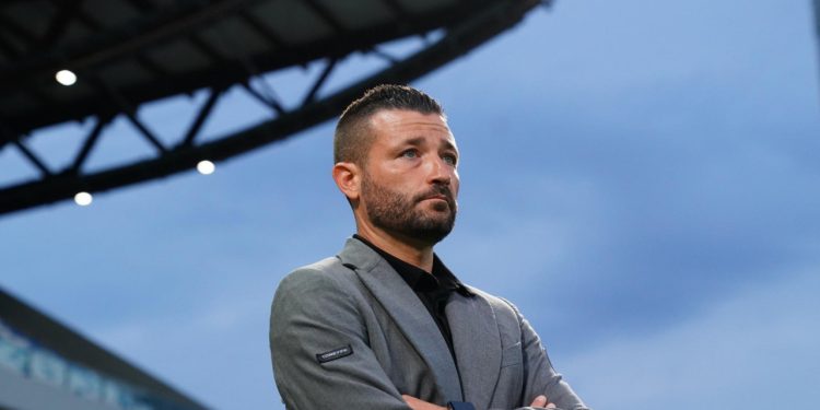 Sportske novosti – Žestok režim u Osijeku: Uoči utakmice isti dan ujutro održan i trening. Istovremeno, momčad se žali na ozljede