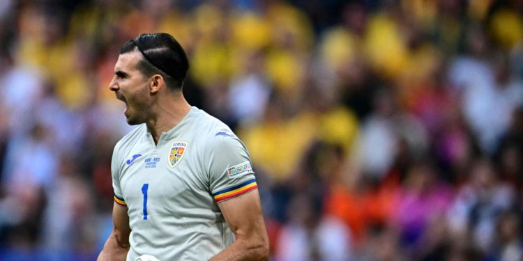 Sportske novosti – Živio je kao beskućnik i s narkomanima se tukao za kruh, a sada je oduševio na Euru: ‘Nisam imao izbora’