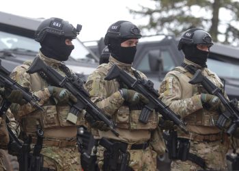 Srbi marširaju, a u BiH se kuha nešto opasno: Jaka velesila ih naoružava oružjem koje nema nitko