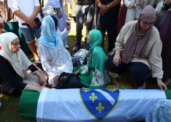 Srpski političar odao počast Srebrenici i pobrao ovacije: ‘Jedini normalni političar u Srbiji’