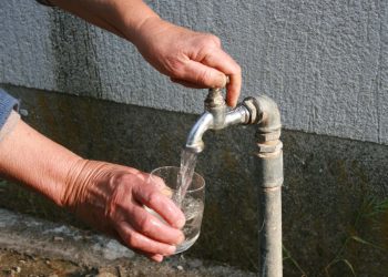 Stigle nesnosne vrućine, a žitelji hrvatskog grada su bez vode: ‘Kao da smo u ratu’