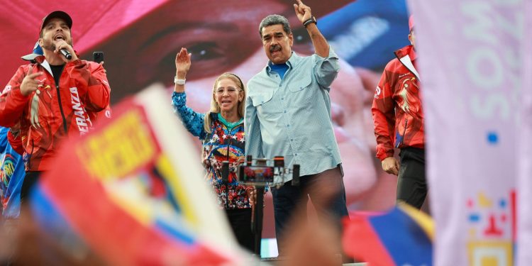 Stručnjaci strahuju da bi venezuelanski Maduro mogao ukrasti nedjeljne izbore jer oporba vodi u anketama