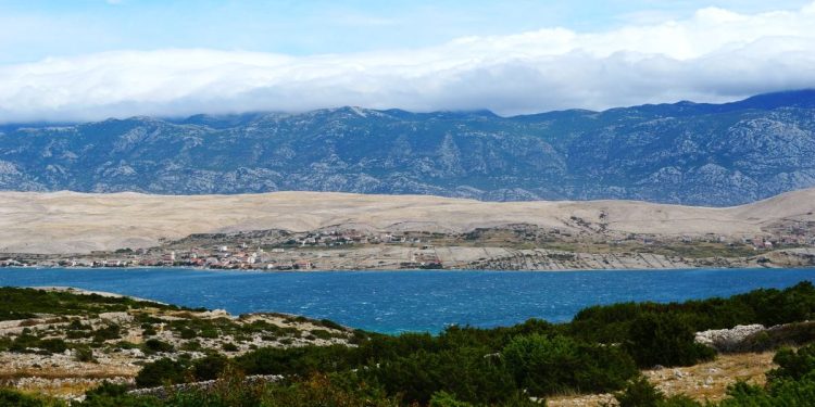 Sunčano i burno vrijeme na cijelom Jadranu