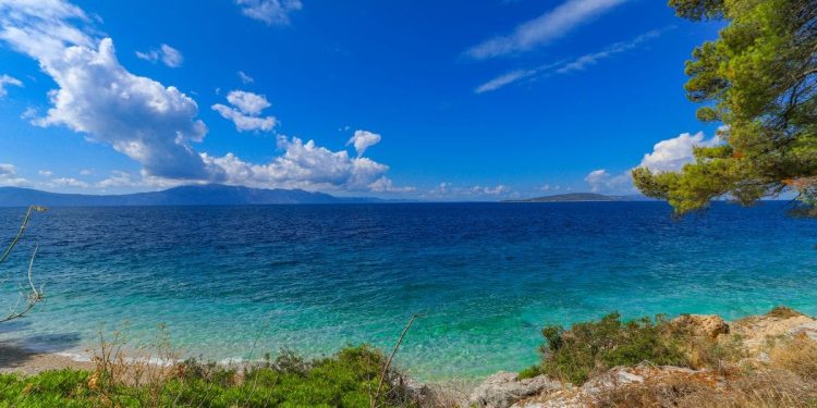 Sunčano i vruće, sutra opet promjena vremena