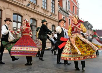 Susjedi zaplesali u središtu Vinkovaca