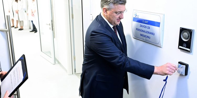 ‘Svemoćnom’ Ćorušiću smještaju aferu s legionelom: KBC Rebro preuzima Plenkovićev intimus?