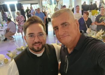 TRI BRATA, SVA TRI SVEĆENIKA I Miro Bulj se odazvao svečanom slavlju mladomisnika Roberta