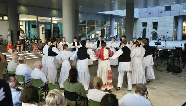 Tamburaši Paje Kolarića i gosti iz SAD-a oduševili gledatelje