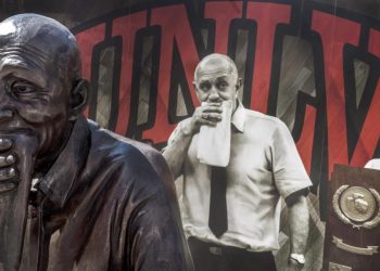 Tarkanian, Morski pas koji nije trenirao Lakerse jer mu je mafija ubila agenta