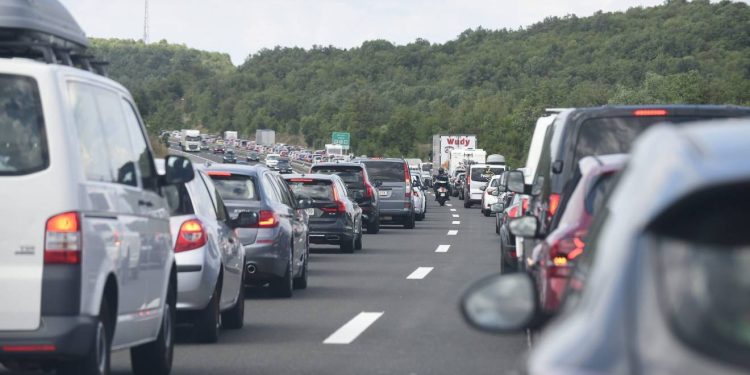 Teška nesreća na A1: Ozlijeđene prebacivali helikopterom, stvaraju se kilometarske kolone