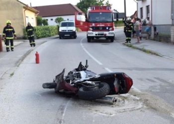 Teška nesreća u Kaštelima, ozlijeđen motociklist