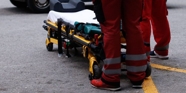 Teška prometna nesreća u okolici Splita, sudarili se teretnjak i auto. Jedna osoba ozlijeđena