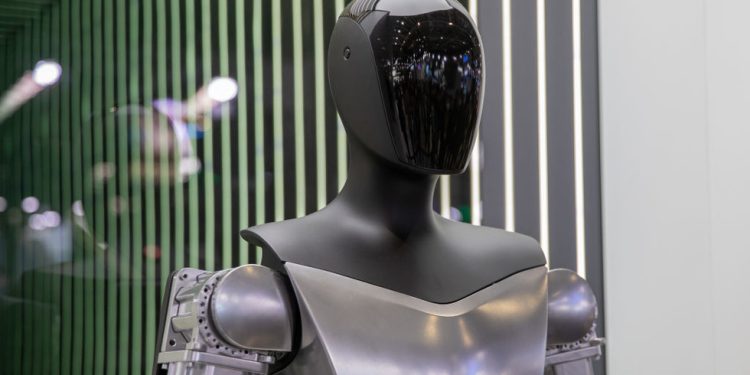 Tesla će sljedeće godine proizvoditi ‘humanoidne’ robote – Musk — RT World News