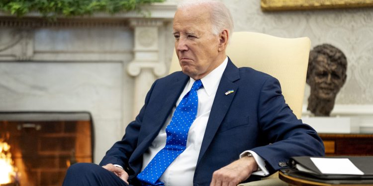 Tjedna analiza Zorana Metera: ‘Car je gol’! Razgovarao s mrtvacima, Zelenskog predstavio kao Putina