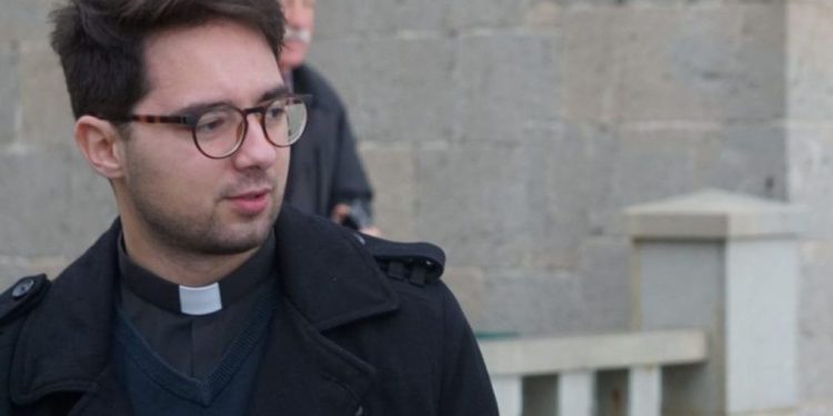 Tri brata Pudar iz Velića odlučila su se zarediti. Jedan od njih sutra ima mladu misu