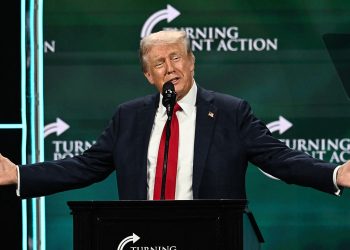 Trump naziva Harris ‘skitnicom’, kritizira njezino postupanje s južnom granicom: ‘Propala potpredsjednica’