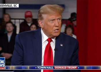 Trump poziva da se sljedeća predsjednička debata održi na Fox Newsu