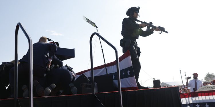 Trumpov napadač dronom je preletio mjesto skupa – WSJ — RT World News