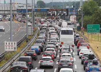 Turisti bijesni zbog gužvi i čekanja: ‘Sramota, nećemo više dolaziti u Hrvatsku’