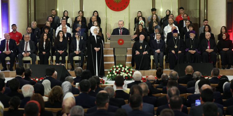 Turski parlament usvojio oštru rezoluciju, a ministarstvo vanjskih poslova obećalo Netanyahuu Hitlerovu sudbinu