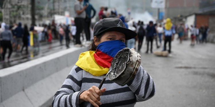 U Venezueli su izbili prosvjedi nakon pobjede Madura na izborima (VIDEO) — RT World News