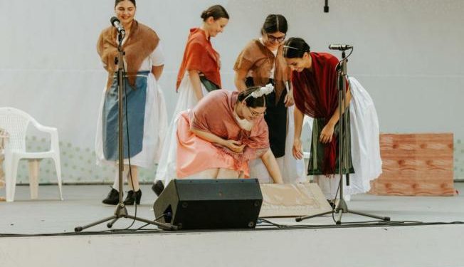 U utorak tradicijska glazba, čobanac i Tony