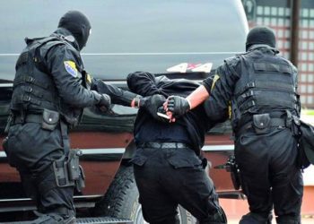 UHIĆENI GRUĐANIN I DUVNJAK Pripadnici Državne agencije za istrage i zaštitu uhitile dvije osobe zbog krijumčarenja ljudi