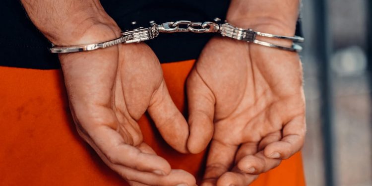 UHIĆENJA U RIJECI Policijska akcija protiv dilera narkotika