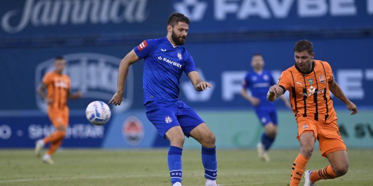 UŽIVO: Petković je nepogrešiv, zabio novi gol iz penala, Kačavenda pogodio vratnicu