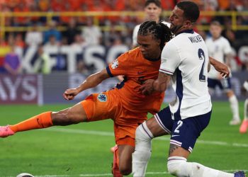 UŽIVO/VIDEO: Tresu se vratnice i grede, Simons zabio golčinu, Kane realizirao dvojbeni penal