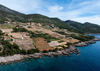 Ukrajinka besramno devastirala naš divni poluotok: Mještani su mogli samo gledati uništenje