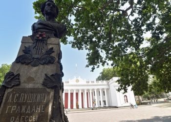 Ukrajinski gradonačelnik brani ruske spomenike — RT Rusija i bivši Sovjetski Savez