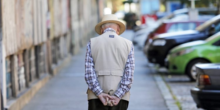 Umirovljenici našli način da uštede struju i ne pale klimu: ‘Sjedneš i nitko te ne dira’