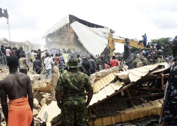 Urušavanje školske zgrade ubilo 22 u Nigeriji — RT Africa