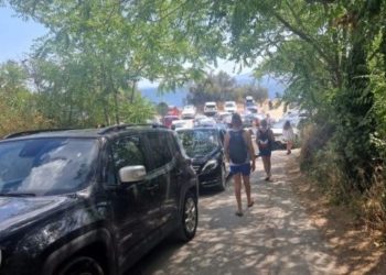 Uskoro kraj prometnom kaosu na Kašjunima? “Na plažu bi se propuštao samo ograničeni broj vozila”