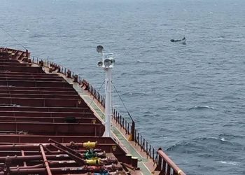 VELIKA SRCA Hrvatski pomorci velikog srca spasili 70 iscrpljenih izbjeglica kod Mauretanije!