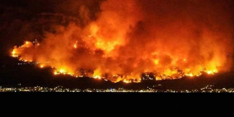 VIDEO Evo kako je požar u Tučepima i Podgori izgledao s Hvara